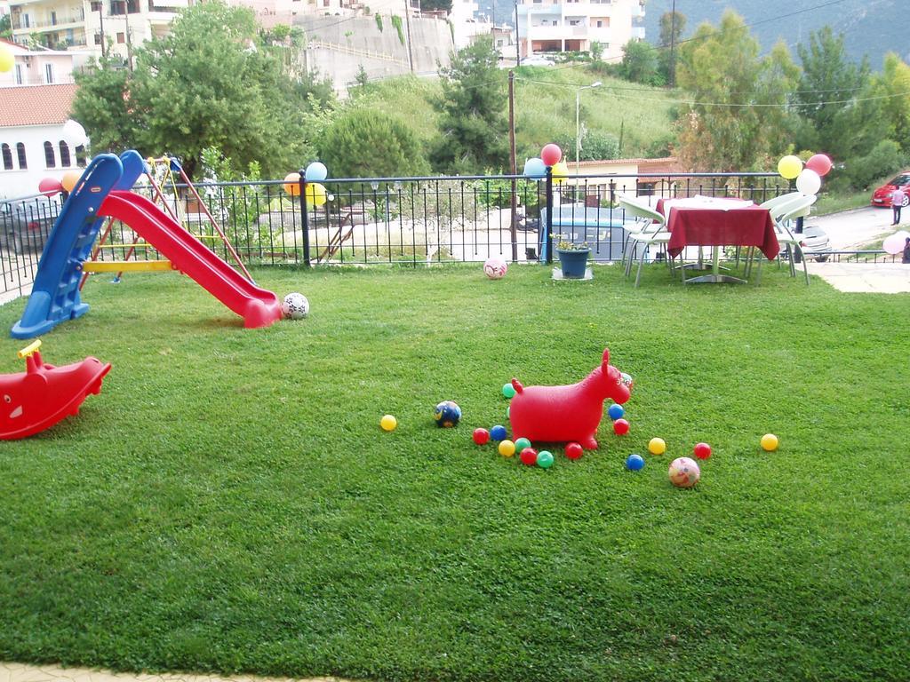 Paradosi Rooms Igoumenitsa Exterior foto